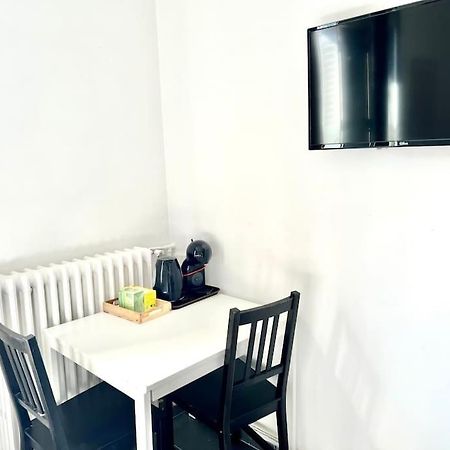 Studio Cosy, Netflix, M Flachet Apartment วีเลอร์บาน ภายนอก รูปภาพ